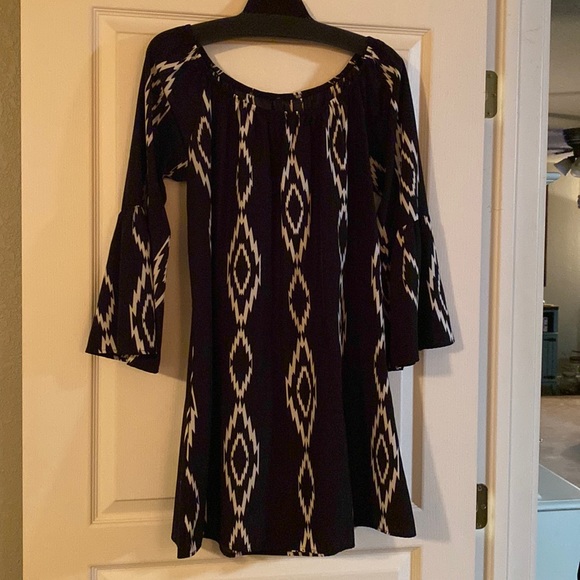 Tunic - Picture 1 of 2